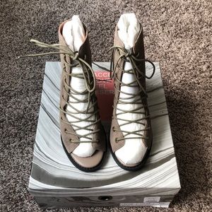 Jeffrey Campbell Minimal Lace Up Heel